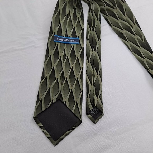 Croft & Barrow Necktie Men's Tie Green Gold Diamond Design 3.75 In - Picture 6 of 8